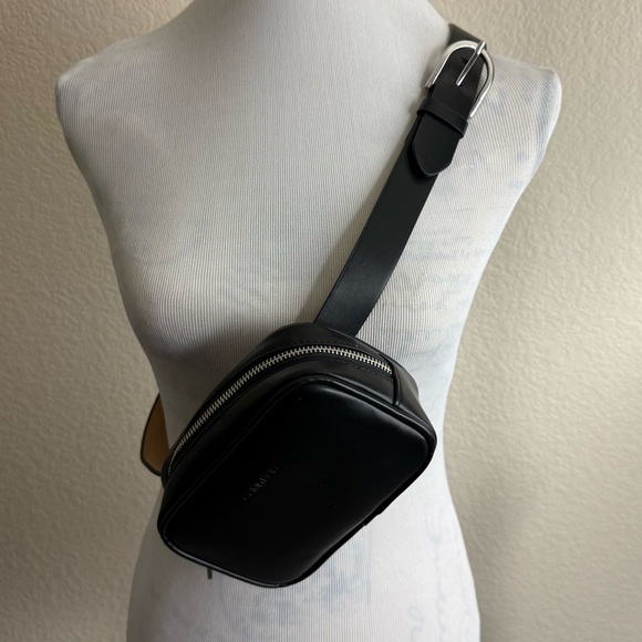 Calvin Klein Black Belt Bag Waist Pack Faux Leather Unisex L-XL Brand New - Picture 6 of 9